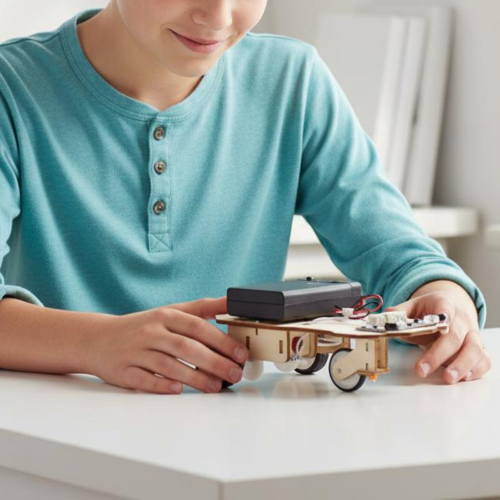 Wooden Intelligent Vehicle Kit - Science Robot avis et prix
